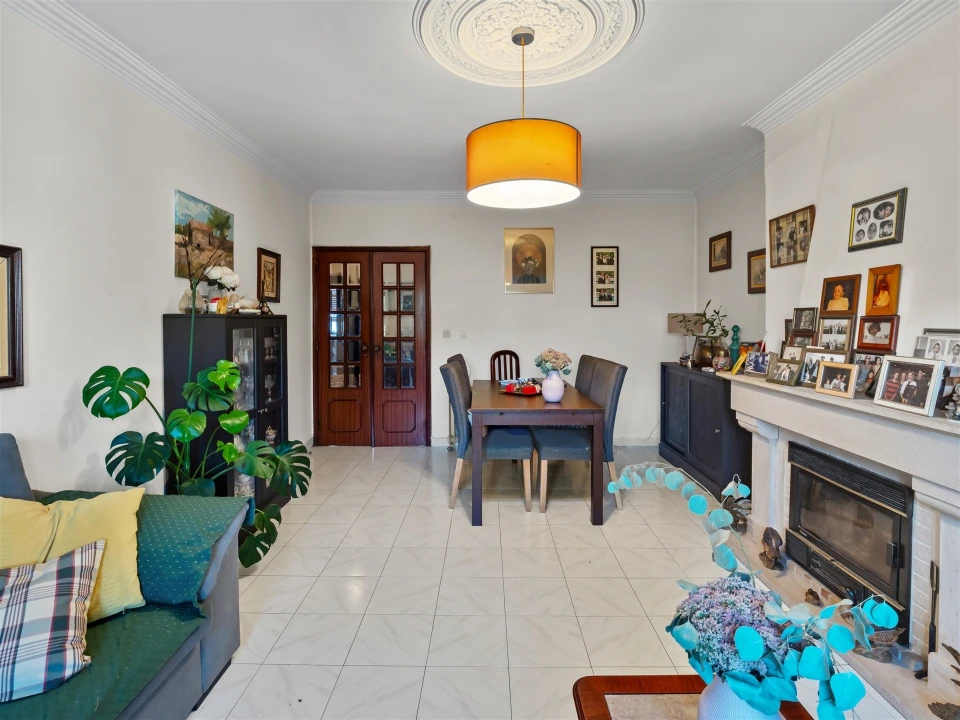 Apartamento T3 para Venda em Carnaxide e Queijas Foto 11