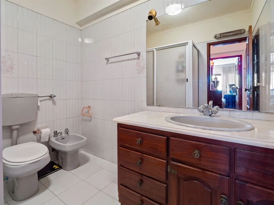 Apartamento T3 para Venda em Carnaxide e Queijas Foto 18