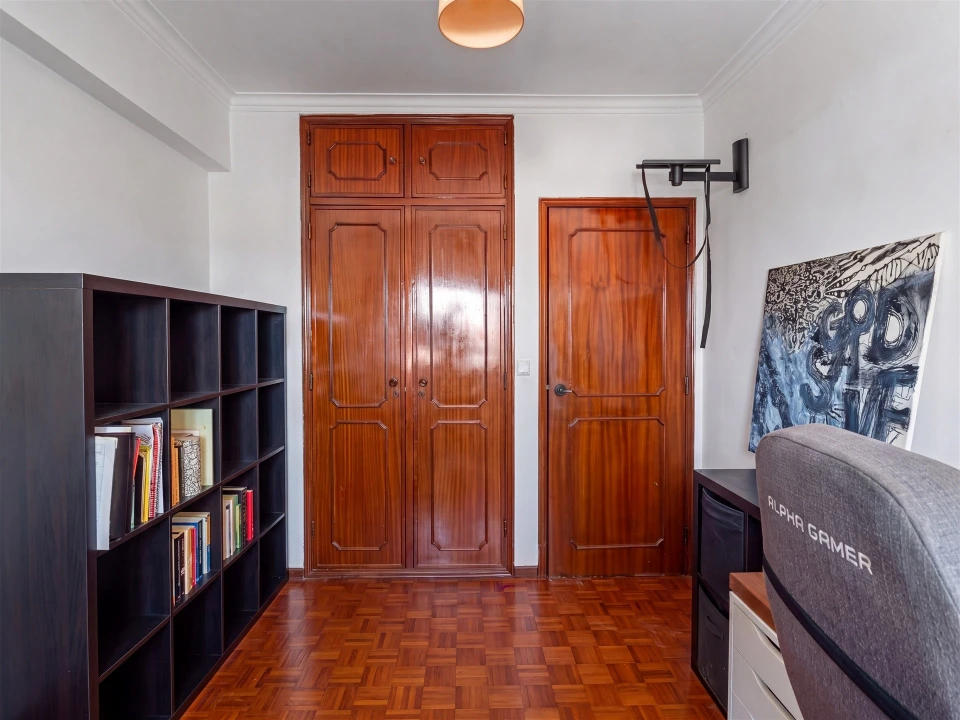Apartamento T3 para Venda em Carnaxide e Queijas Foto 23