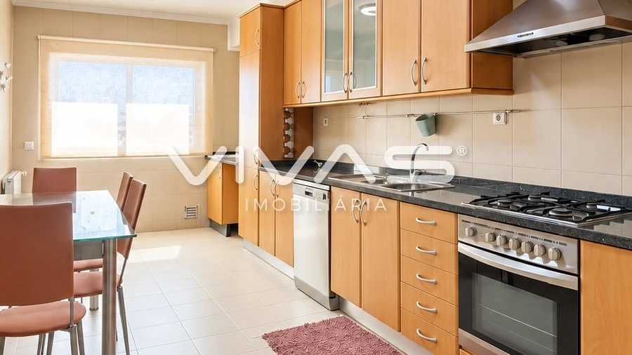 Apartamento T3 para Arrendamento em Vila Verde e Barbudo