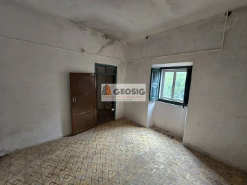 Quinta T4 para Venda em São Barnabe