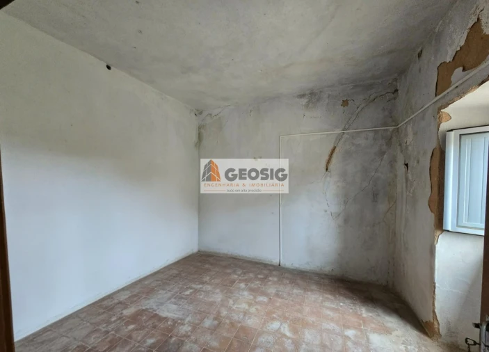 Quinta T4 para Venda em São Barnabe Foto 4