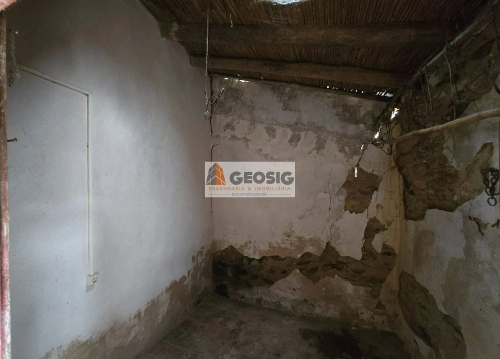 Quinta T4 para Venda em São Barnabe Foto 18