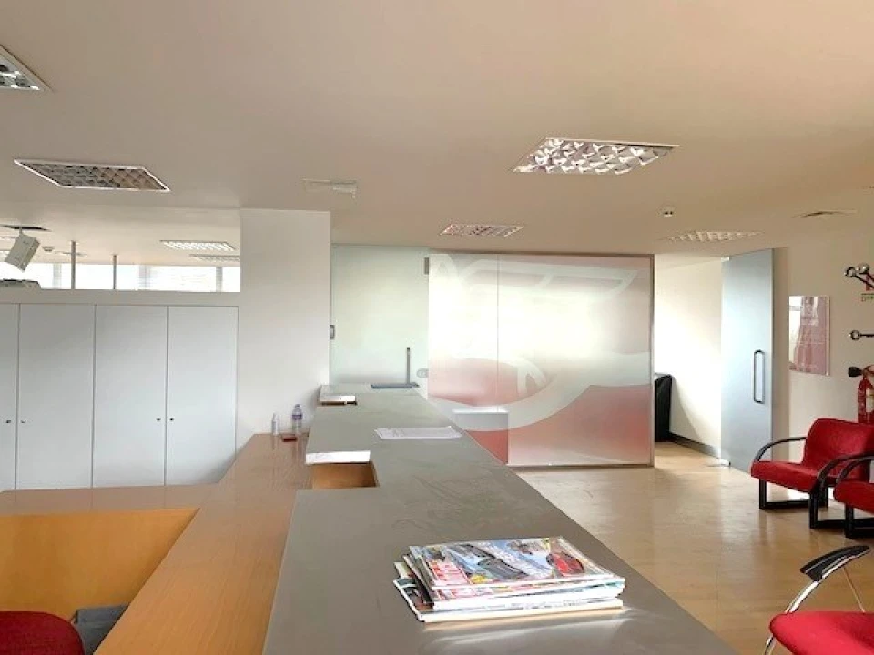 Escritório para Arrendamento em Ramalde Foto 3