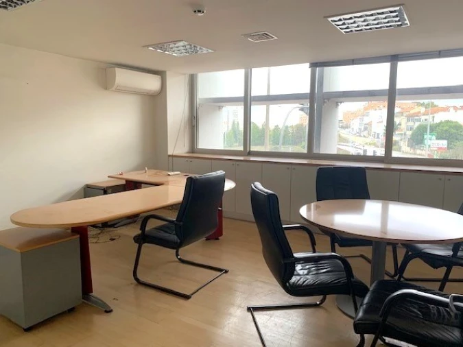 Escritório para Arrendamento em Ramalde Foto 11