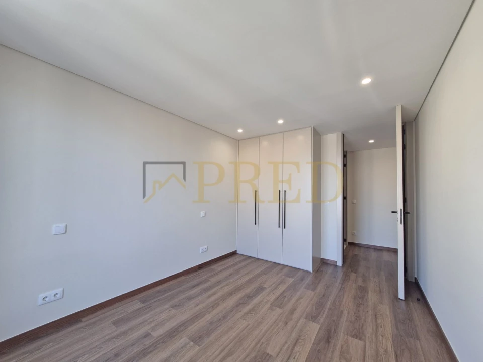 Apartamento T1 para Arrendamento em Canidelo Foto 13
