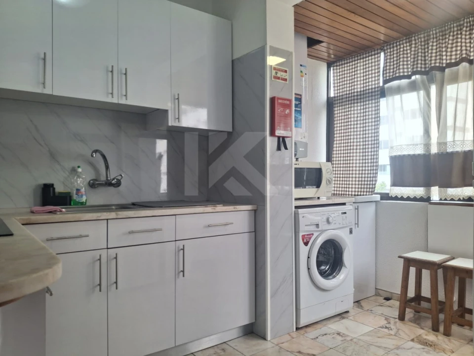 Apartamento T2 para Arrendamento em Funchal (Se) Foto 12