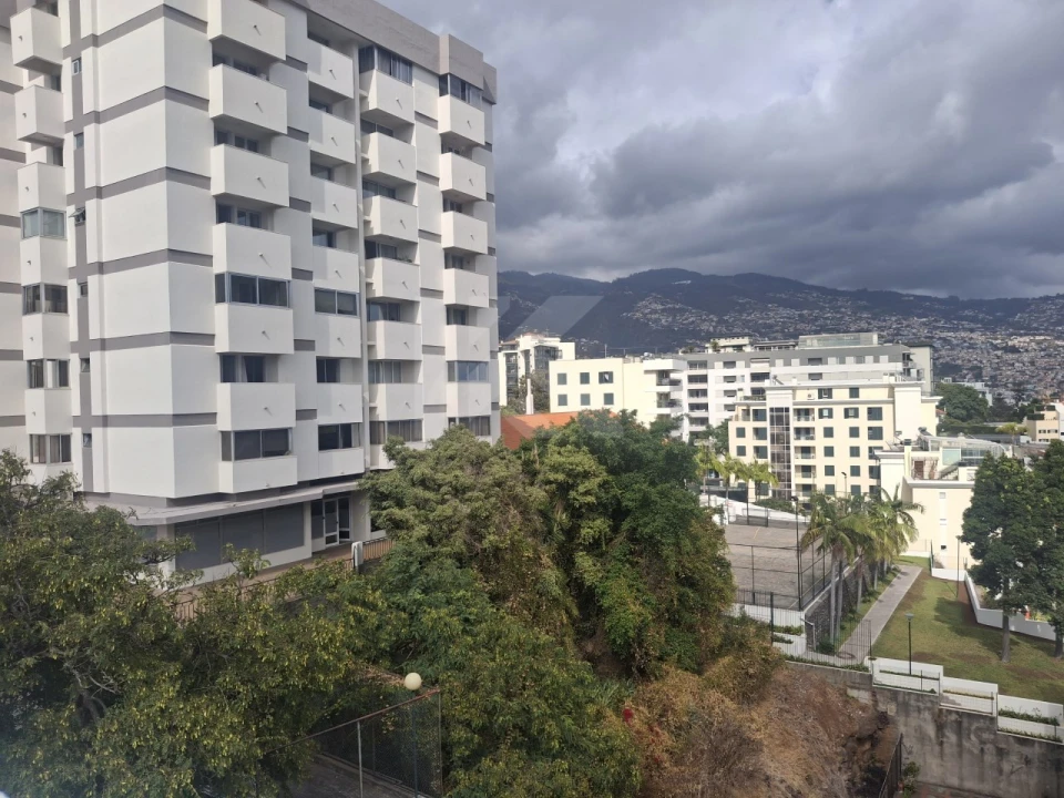 Apartamento T2 para Arrendamento em Funchal (Se) Foto 39