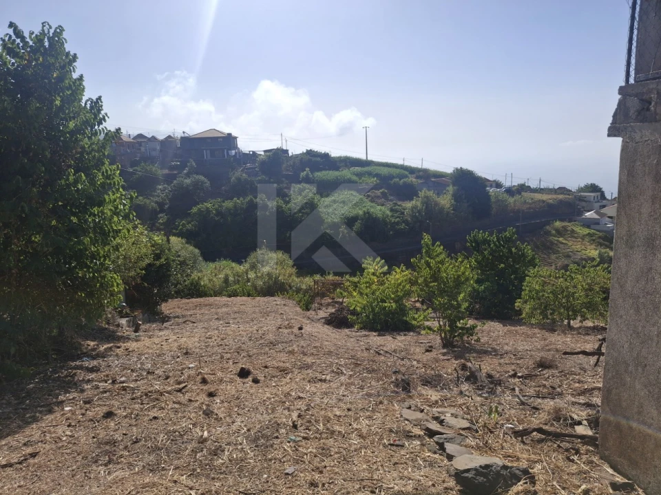 Terreno para Venda em Canhas Foto 15