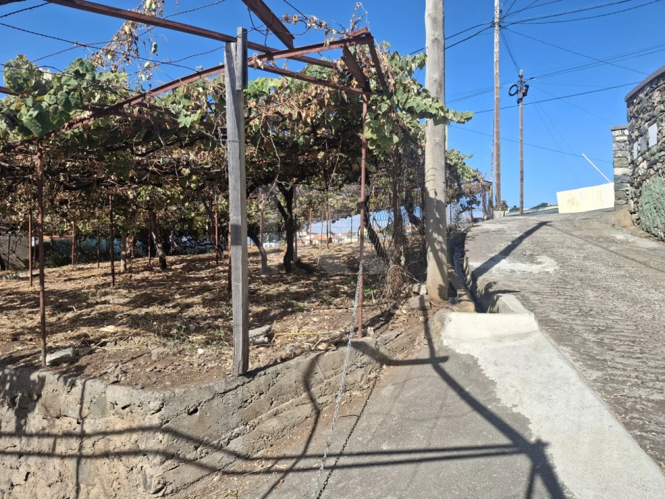 Terreno para Venda em Canhas Foto 43