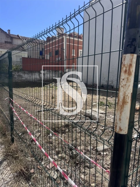 Terreno para Venda em Caparica e Trafaria