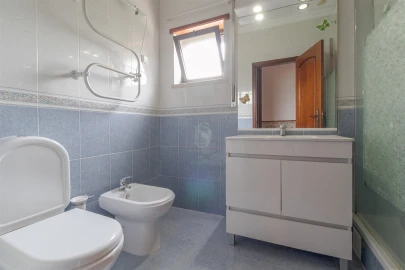 Apartamento T3 para Arrendamento em Santo Antonio da Charneca