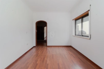 Apartamento T3 para Arrendamento em Santo Antonio da Charneca