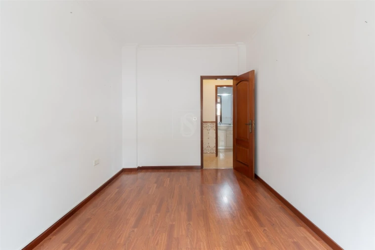 Apartamento T3 para Arrendamento em Santo Antonio da Charneca Foto 16