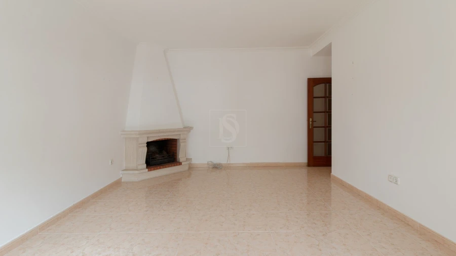 Apartamento T3 para Arrendamento em Santo Antonio da Charneca