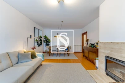 Apartamento T3 para Venda em Aver-O-Mar, Amorim e Terroso