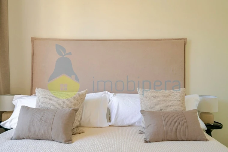 Moradia T4 para Venda em Santa Barbara de Nexe Foto 24