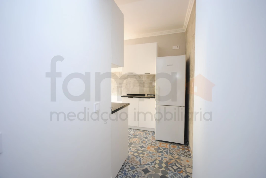 Apartamento T2 para Arrendamento em São Domingos de Rana Foto 6