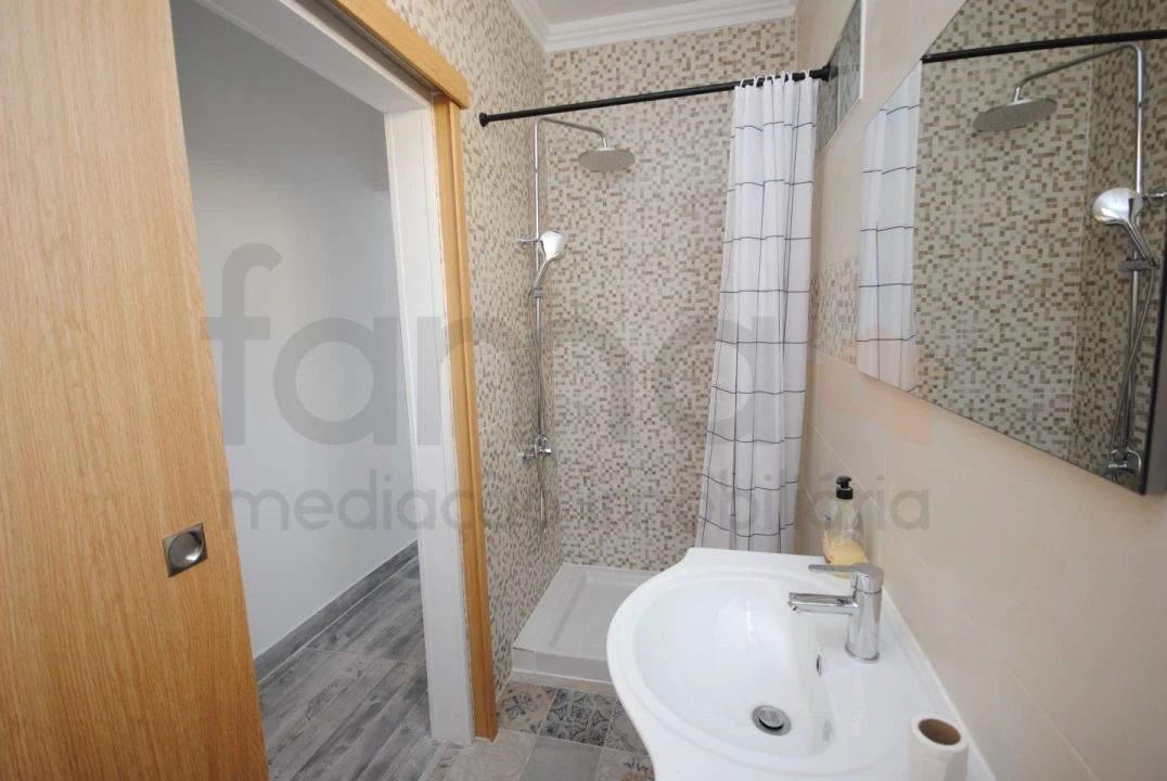 Apartamento T2 para Arrendamento em São Domingos de Rana Foto 20