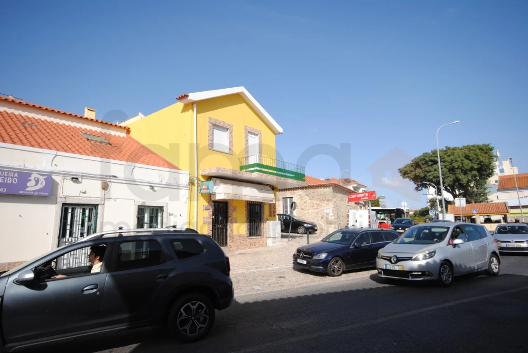 Apartamento T2 para Arrendamento em São Domingos de Rana Foto 30