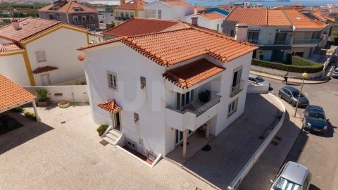 Moradia T4 para Venda em Ferrel