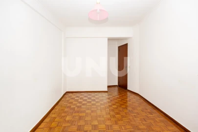 Apartamento T3 para Venda em Carregado e Cadafais