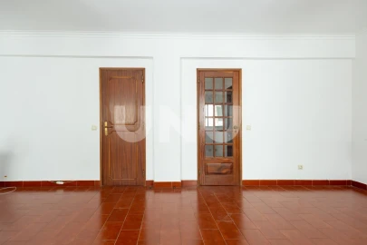 Apartamento T3 para Venda em Carregado e Cadafais