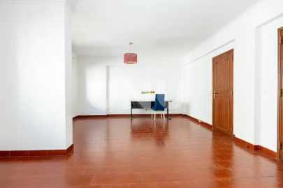 Apartamento T3 para Venda em Carregado e Cadafais