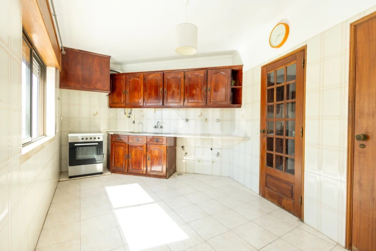 Apartamento T3 para Venda em Carregado e Cadafais Foto 34