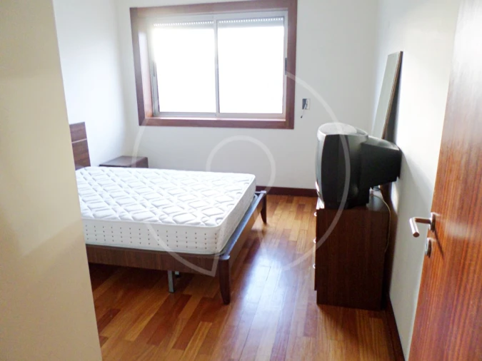 Apartamento T1 para Arrendamento em Santa Clara Foto 9
