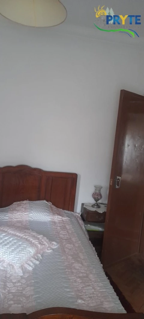 Moradia T4 para Venda em Cabeçudo