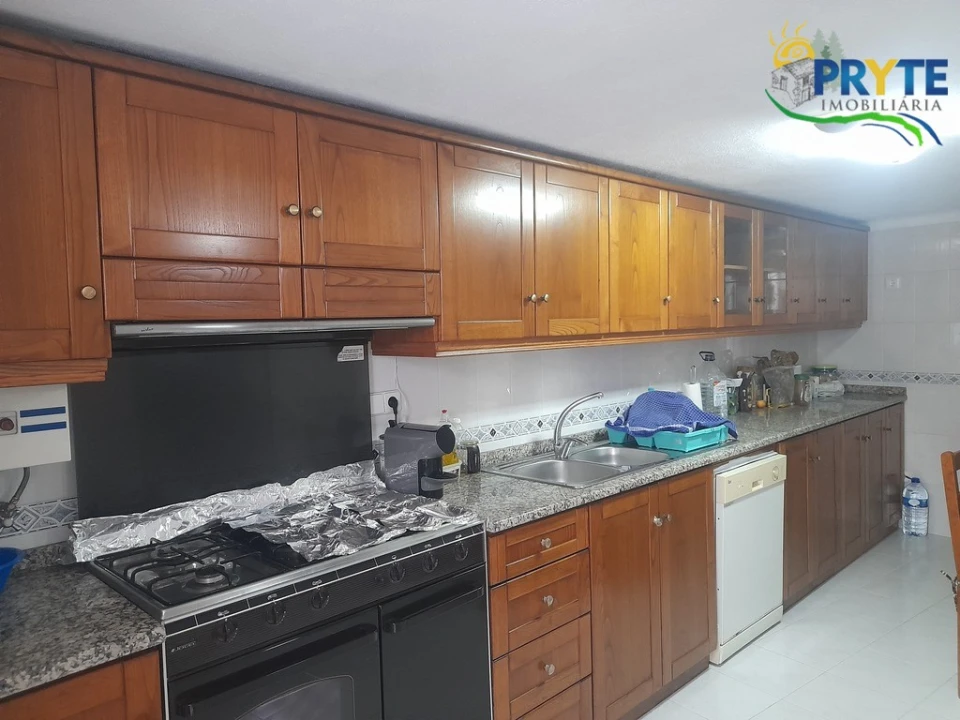 Moradia T3 para Venda em Castanheira de Pêra e Coentral Foto 4