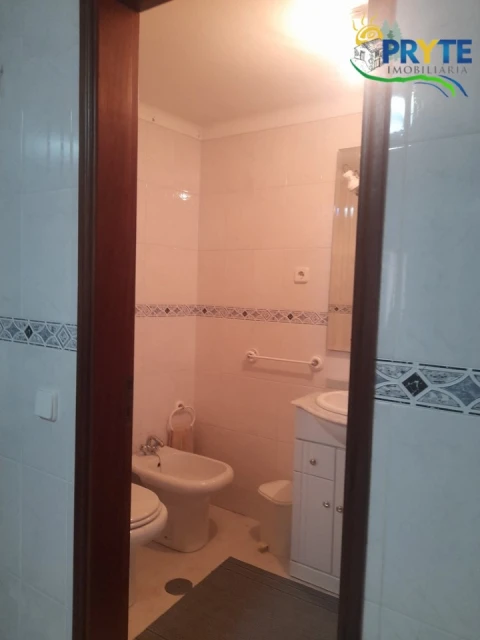 Moradia T3 para Venda em Castanheira de Pêra e Coentral