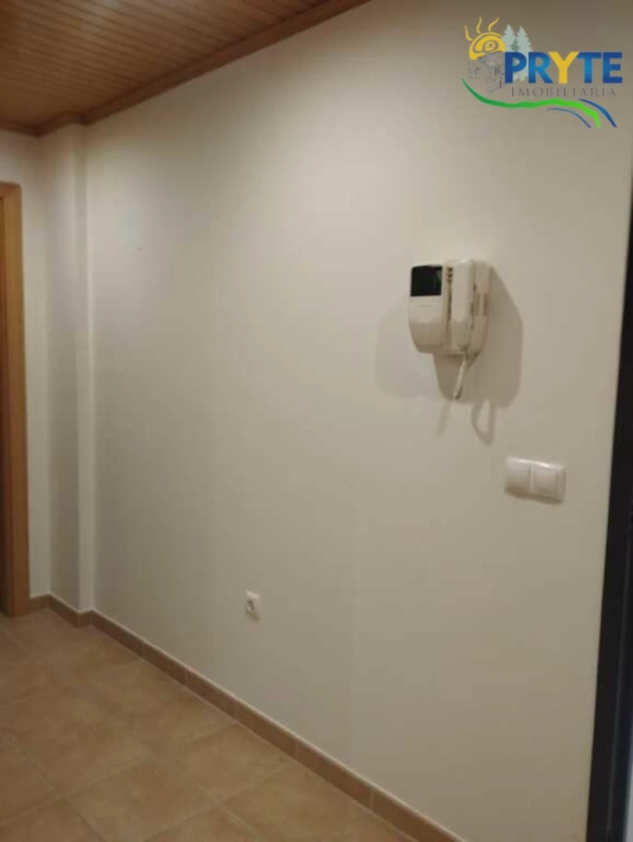 Apartamento T2 para Venda em Sertã Foto 4