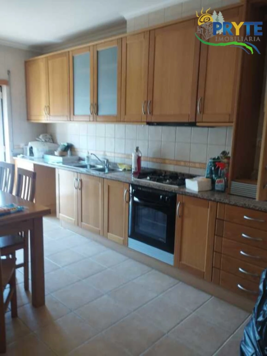 Apartamento T2 para Venda em Sertã Foto 8