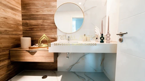 Moradia T3 para Venda em Caparica e Trafaria