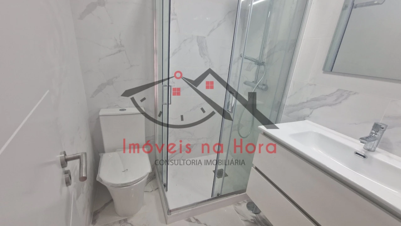 Apartamento T2 para Venda em Venteira Foto 7