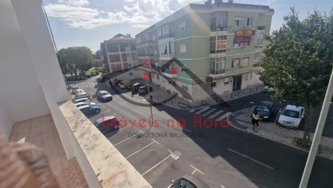 Apartamento T2 para Venda em Venteira