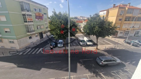 Apartamento T2 para Venda em Venteira