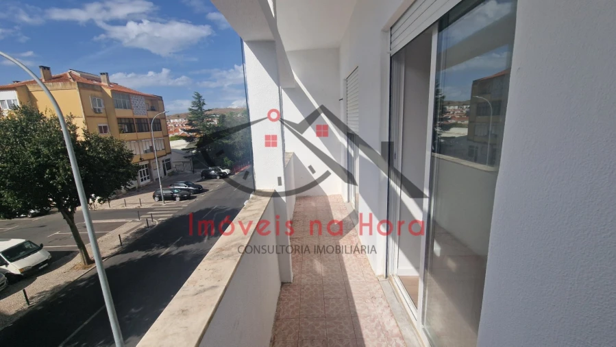 Apartamento T2 para Venda em Venteira Foto 11