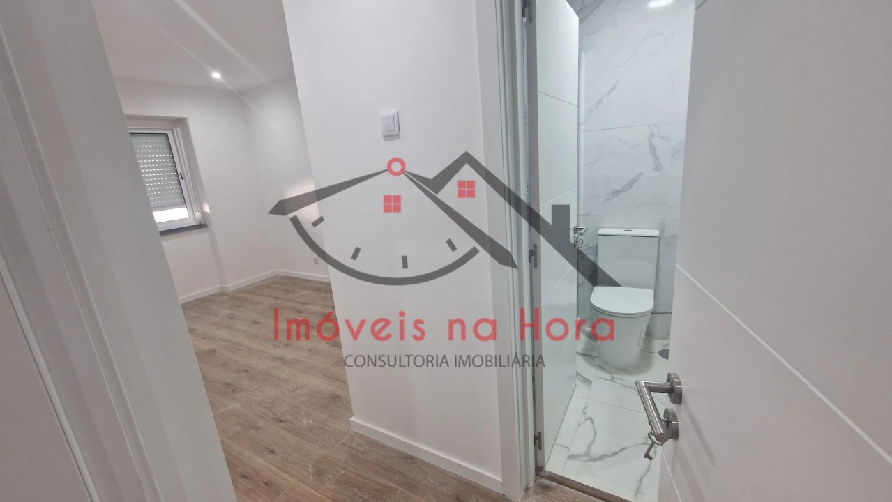 Apartamento T3 para Venda em Venteira Foto 13