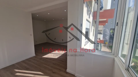Apartamento T3 para Venda em Venteira