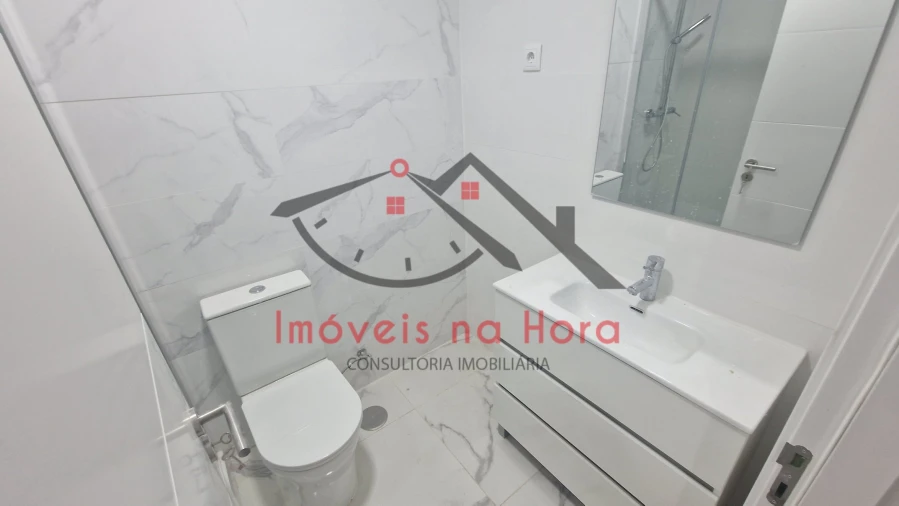 Apartamento T3 para Venda em Venteira Foto 11