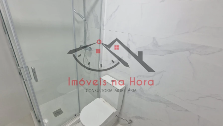 Apartamento T3 para Venda em Venteira Foto 12