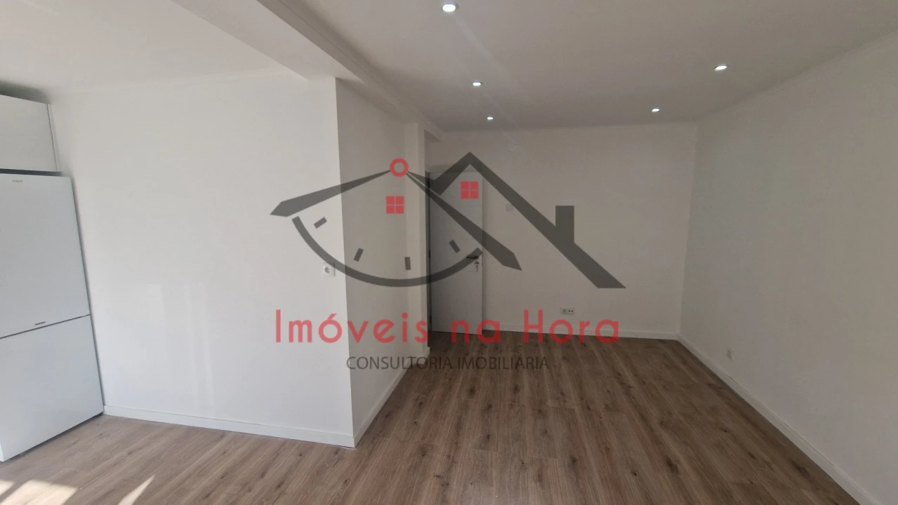 Apartamento T3 para Venda em Venteira Foto 8