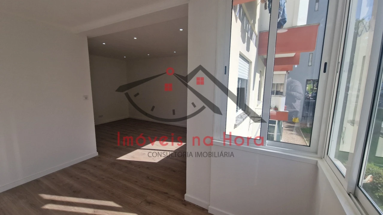 Apartamento T3 para Venda em Venteira Foto 5