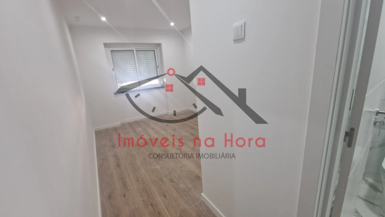 Apartamento T3 para Venda em Venteira Foto 15