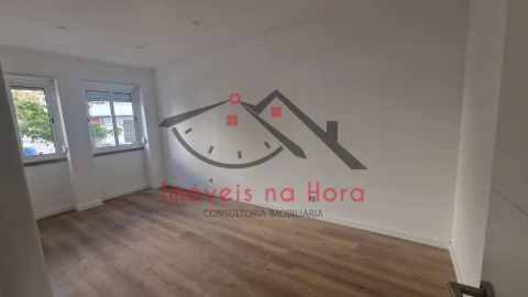 Apartamento T2 para Venda em Falagueira-Venda Nova