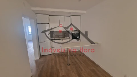 Apartamento T2 para Venda em Falagueira-Venda Nova