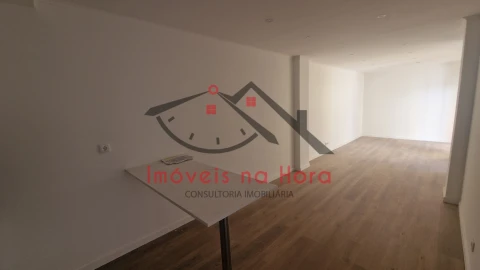 Apartamento T2 para Venda em Falagueira-Venda Nova